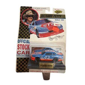 Richard Petty Die-Cast Stock Car 1/64 Scale Blue & Red STP Grand Prix #43